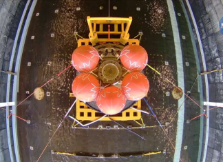SAILORS RECOVER ORION SPACECRAFT AFTER MILLION-MILE SWING AROUND THE MOON