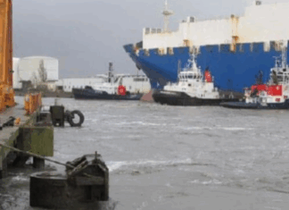 MOORING LINES IN POOR CONDITION CAUSED CARGO RORO ENDURANCE TO BREAK FREE