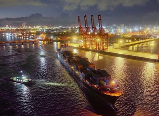 CHINA GROWS ARCTIC CONTAINER ROUTES, REACHING ENGLAND AND OPENING MURMANSK
